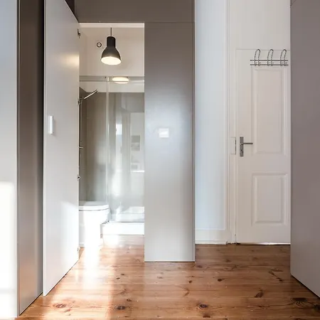 Elegant 3 Bedroom Flat With View In Principe Real Lizbona