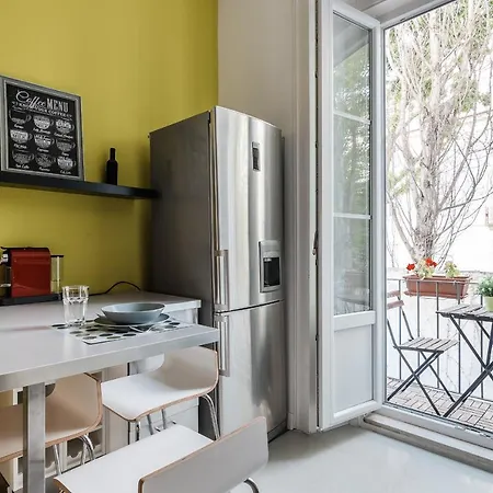 Elegant 3 Bedroom Flat With View In Principe Real * Lissabon